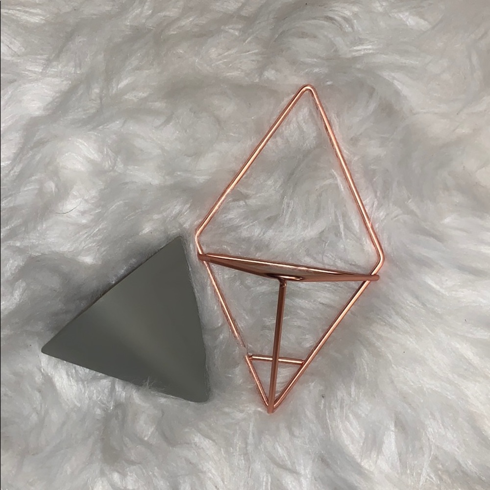 Geometric shelf - Picture 2 of 3